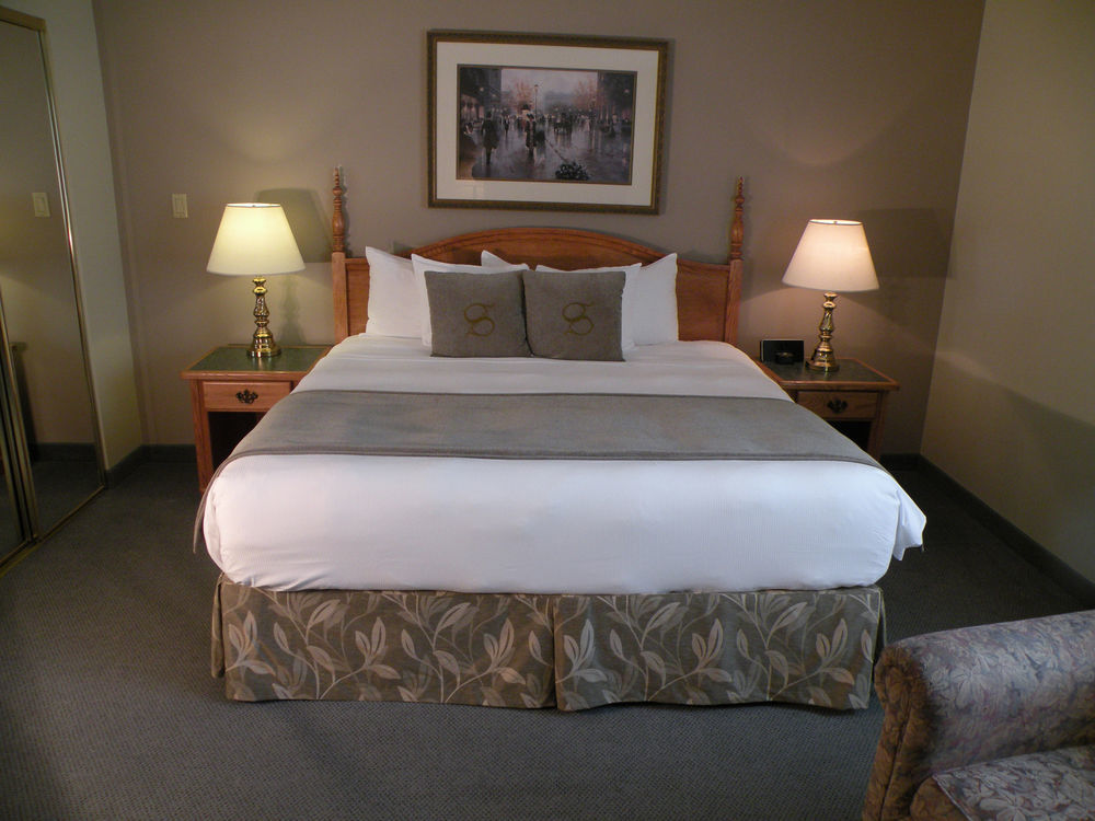 Stone Gate Inn Orillia Buitenkant foto